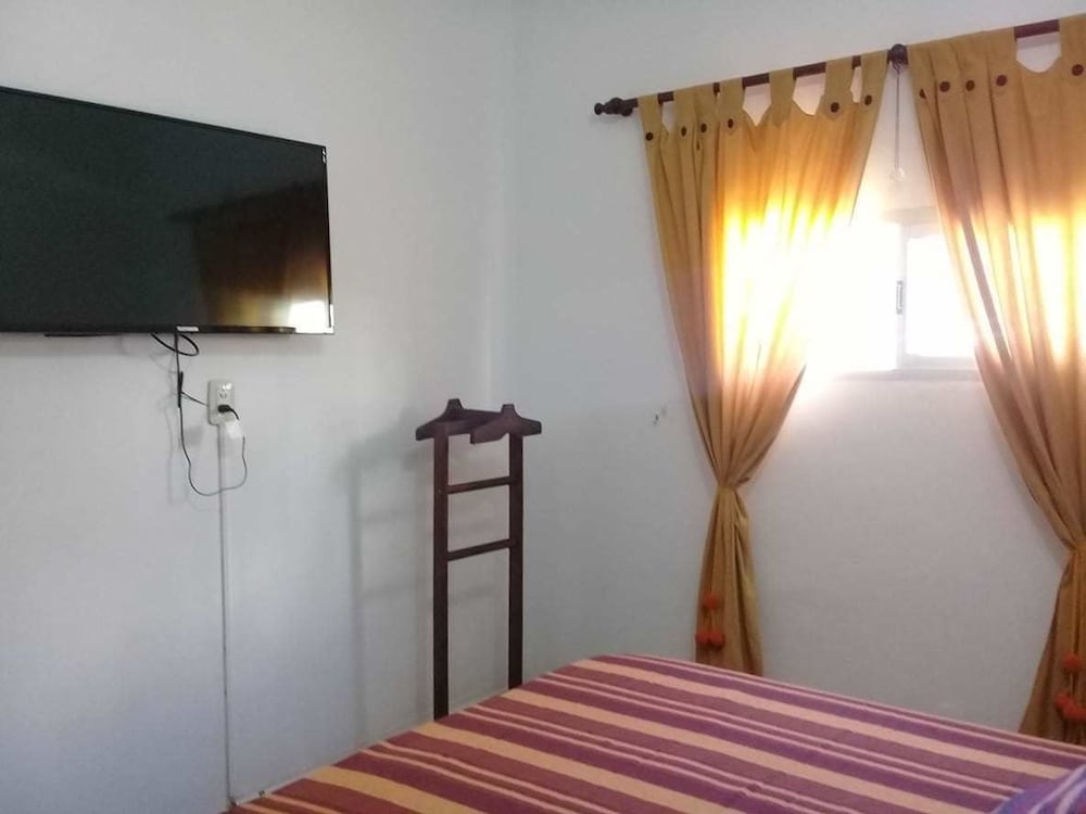 Standard Apartment, Multiple Beds, Balcony, City View photo 3