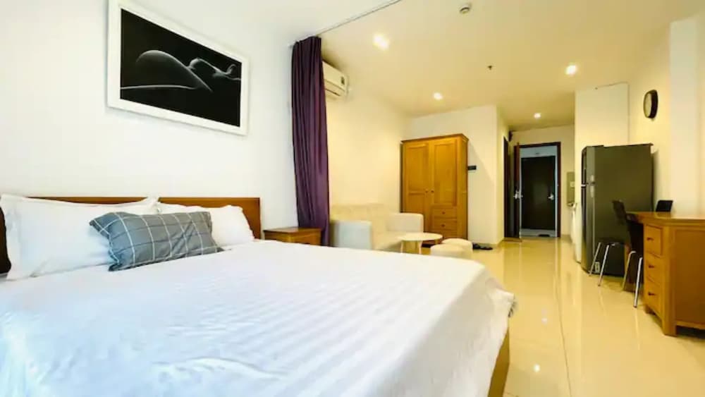 Deluxe Studio, Balcony, City View