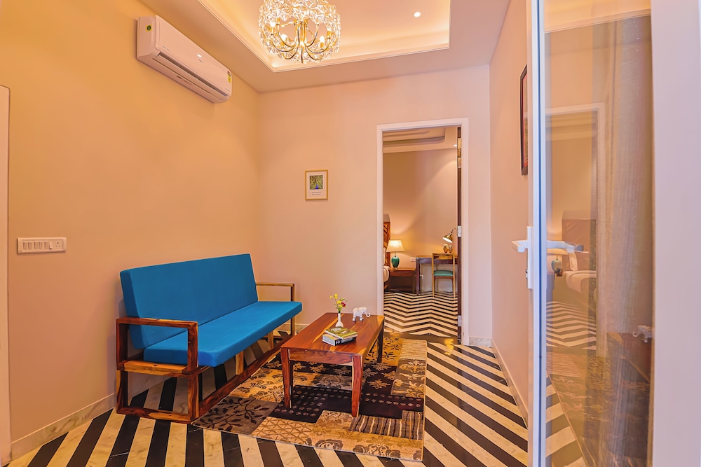 Luxury Suite photo 2
