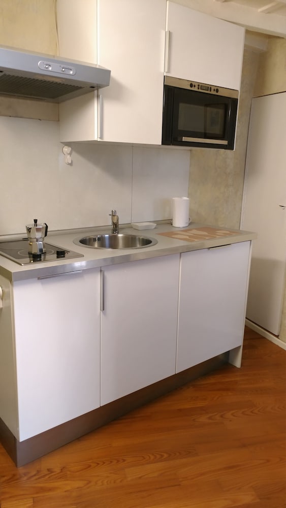 Standard Apartment, 1 Queen Bed, City View, Annex Building