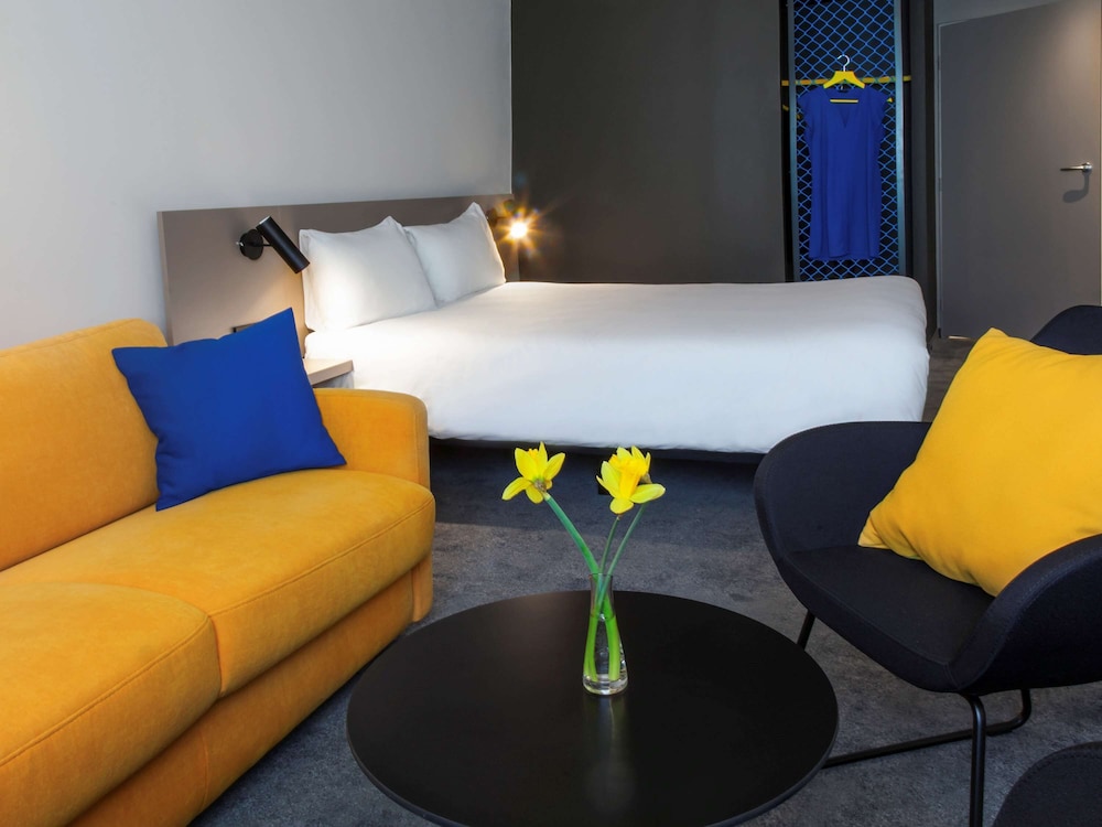 Suite Room, 1 Double bed + sofa