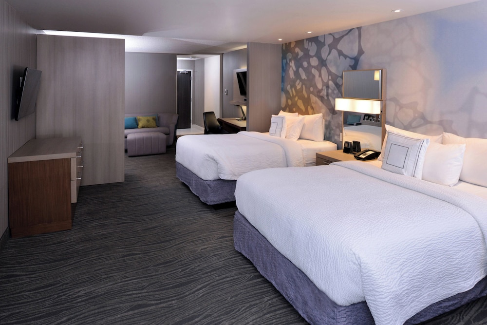 Suite, Multiple Beds