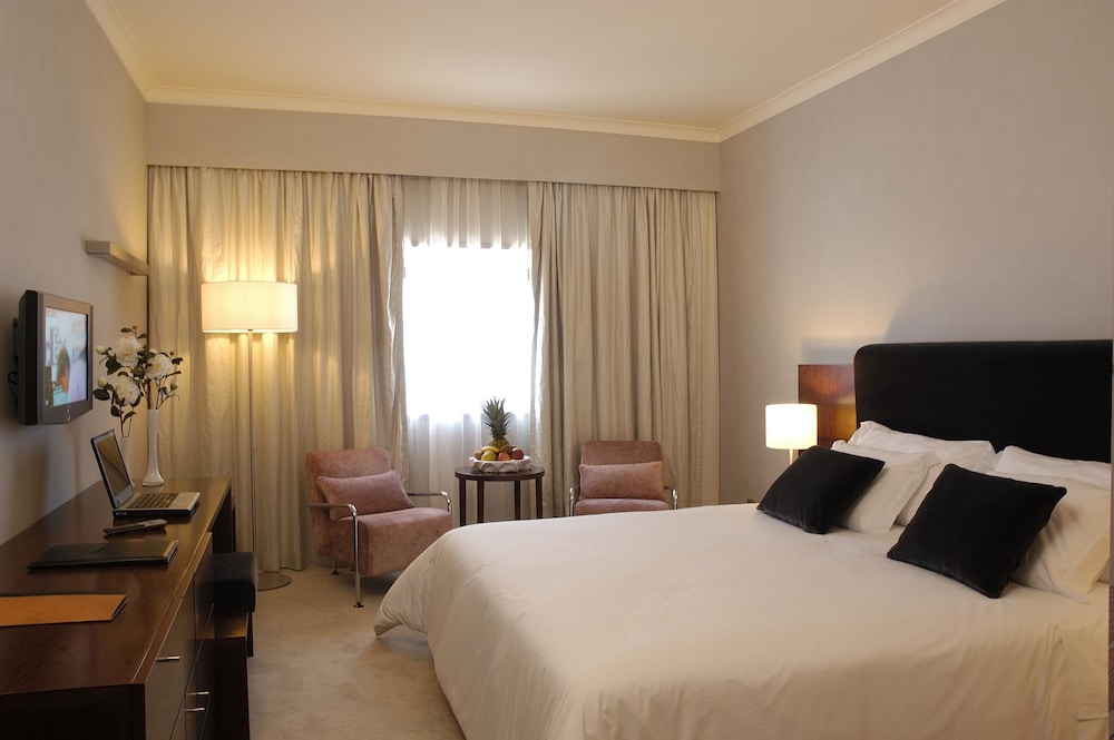Available room