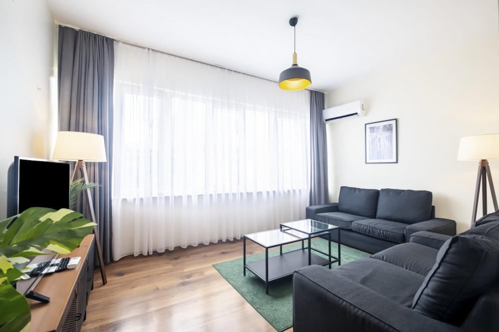 Apartment photo 1