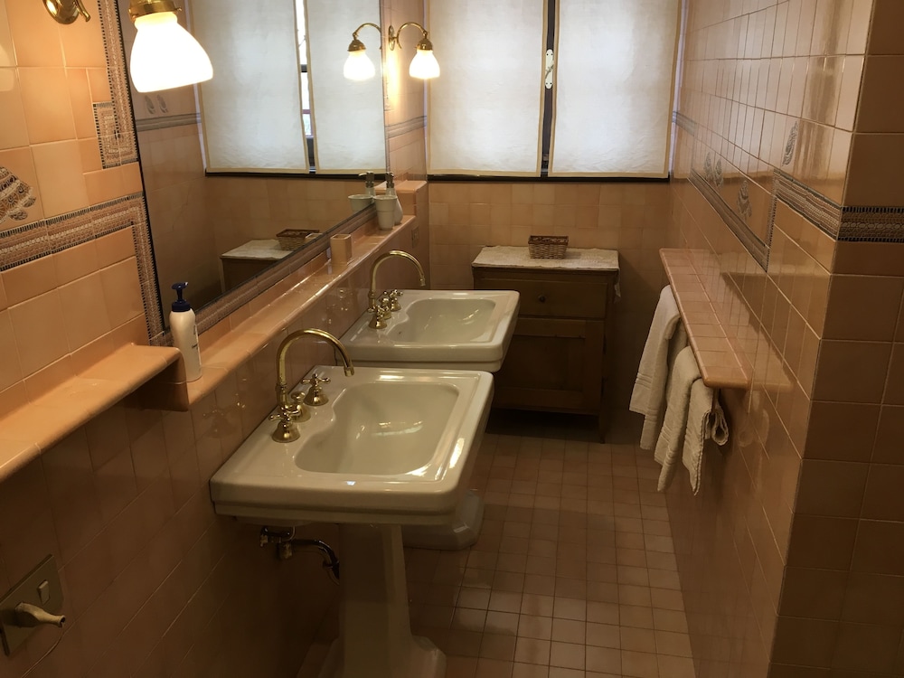Double or Twin Room photo 3