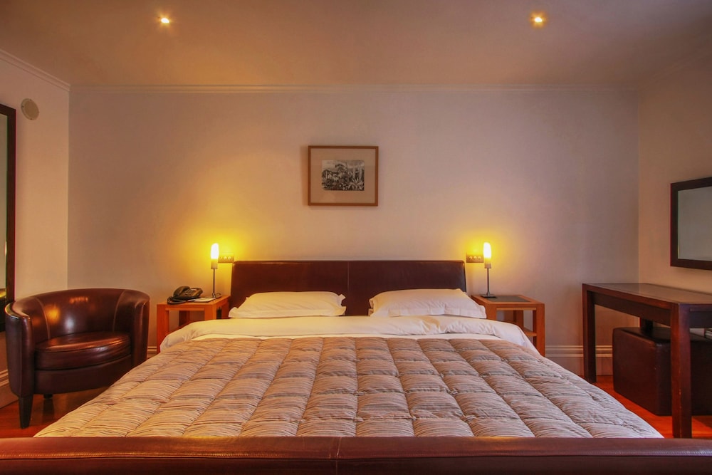 Suite (In Castle Deudraeth) photo 3
