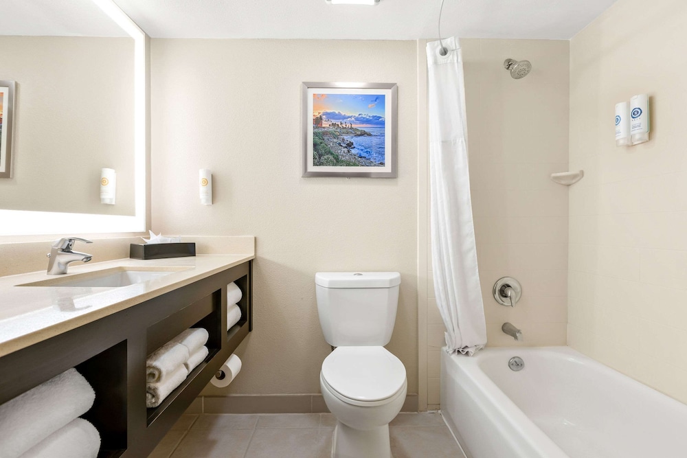 Suite, Multiple Beds, Non Smoking (Upgrade) photo 2