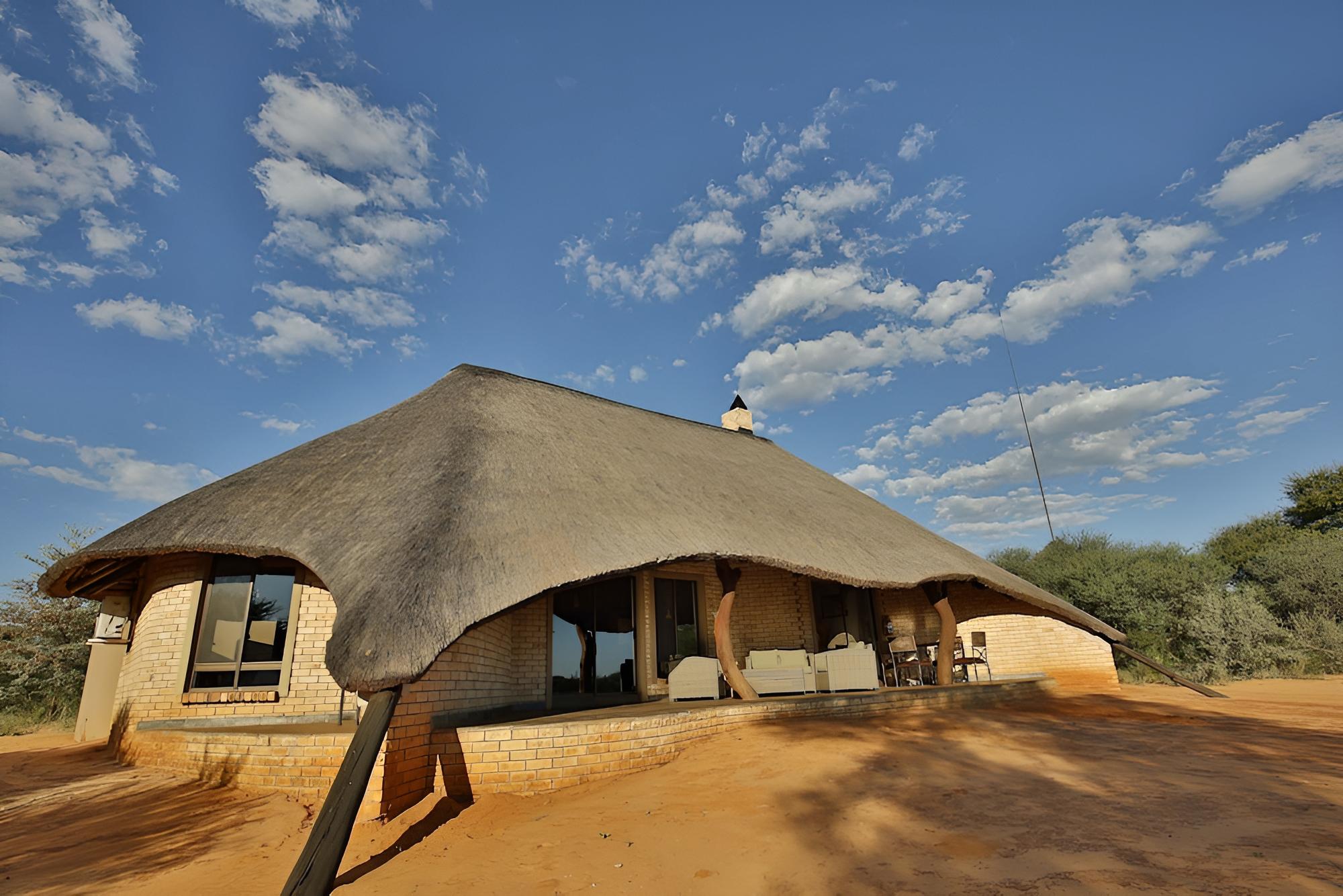 Luxury Villa photo 1
