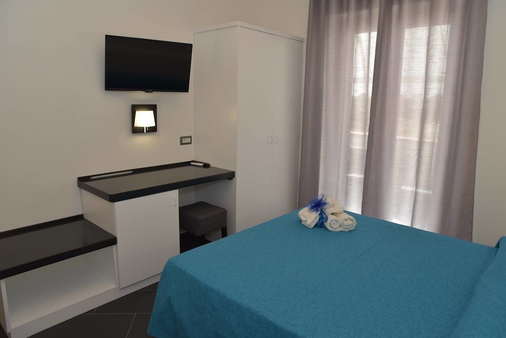 Double Room - Photo 2