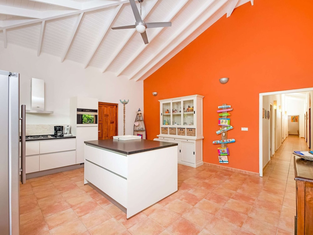 Comfort Villa, 5 Bedrooms photo 2