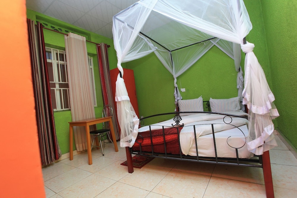 Double Room - Photo 7