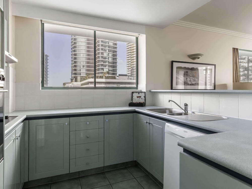 2 Bedroom - Photo 5