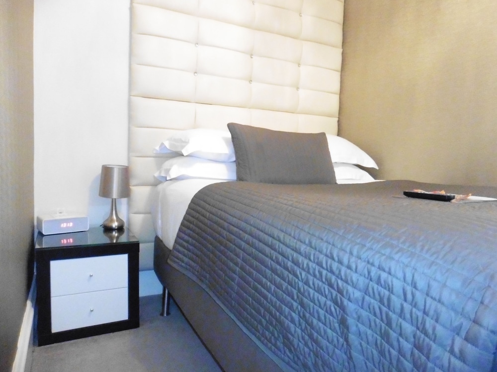 Double Room, Ensuite (Small) photo 1