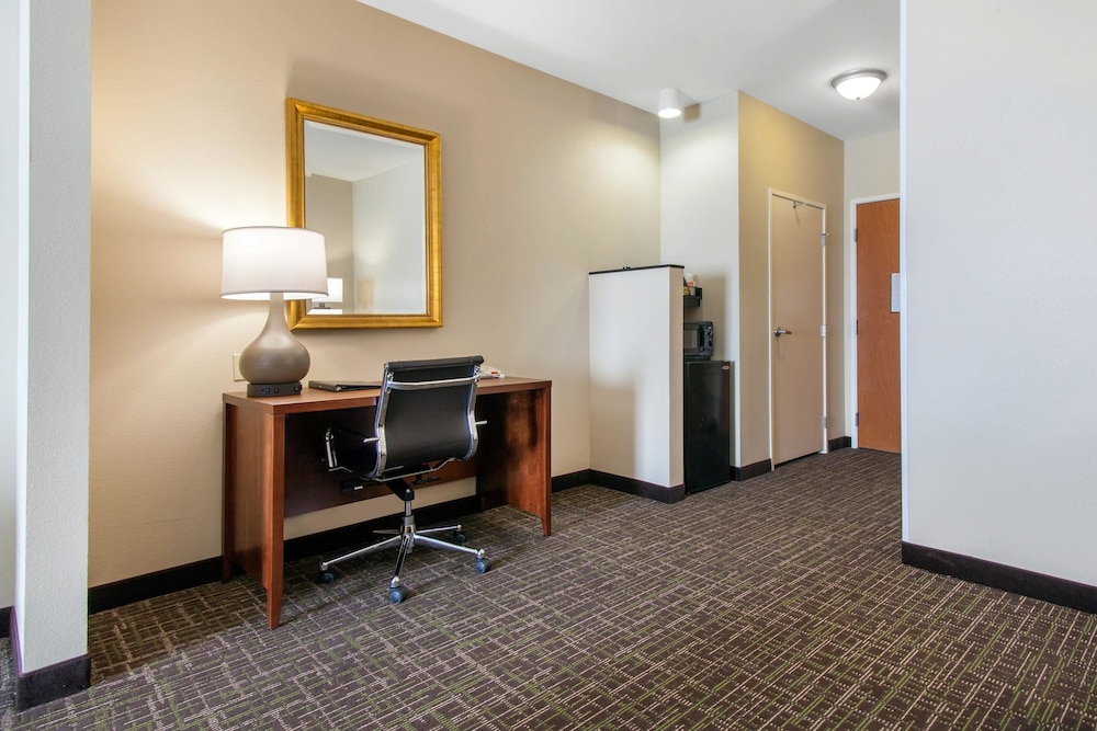 Suite, Non Smoking - Photo 6