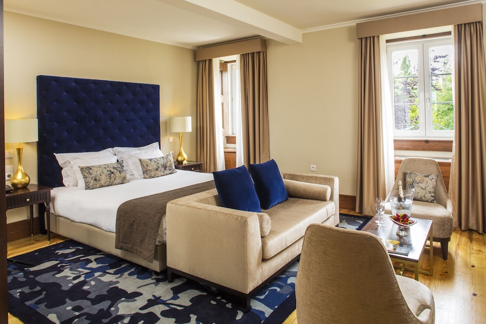 Deluxe Room - Photo 1