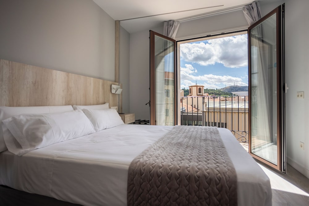 Standard Double Room, Balcony - Photo 2