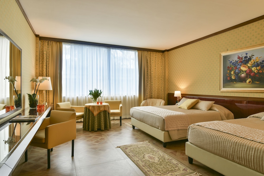 Superior Triple Room photo 2