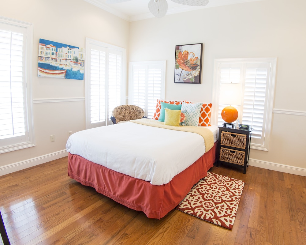 Deluxe Room, 1 Queen Bed, Accessible (Della)