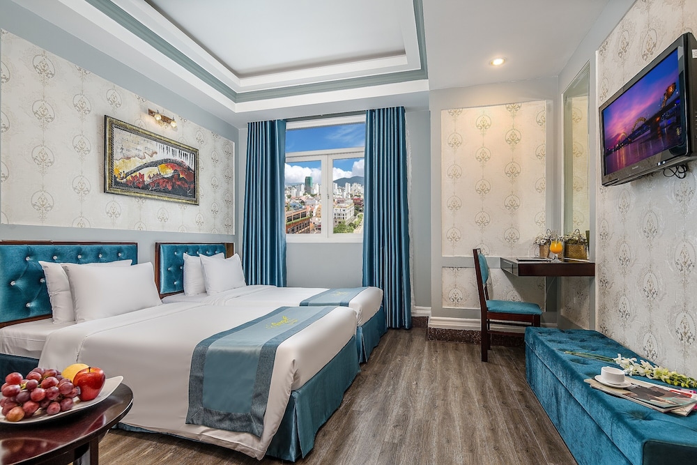 Deluxe Twin Room, City View