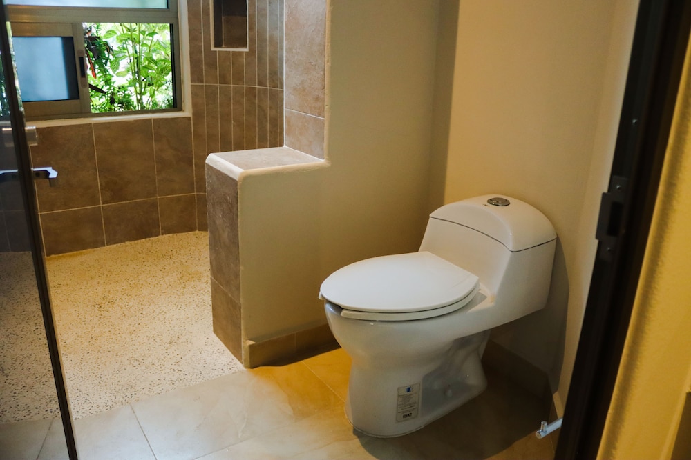 Standard Room - Photo 11