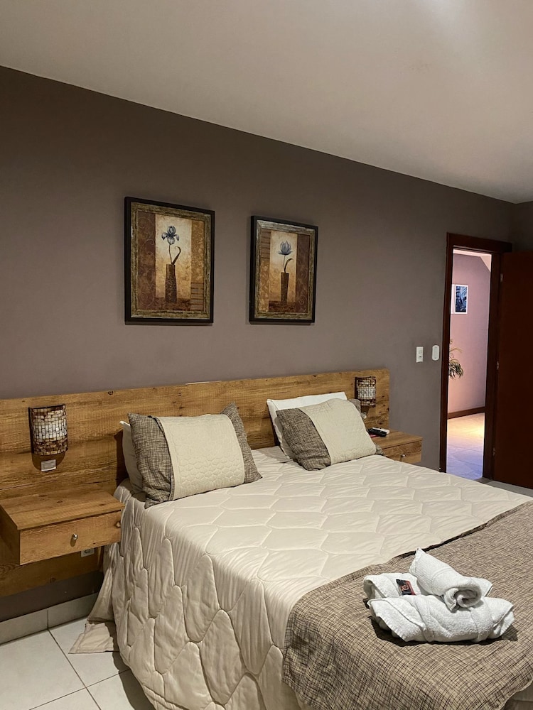 Executive Suite, 4 Bedrooms photo 3