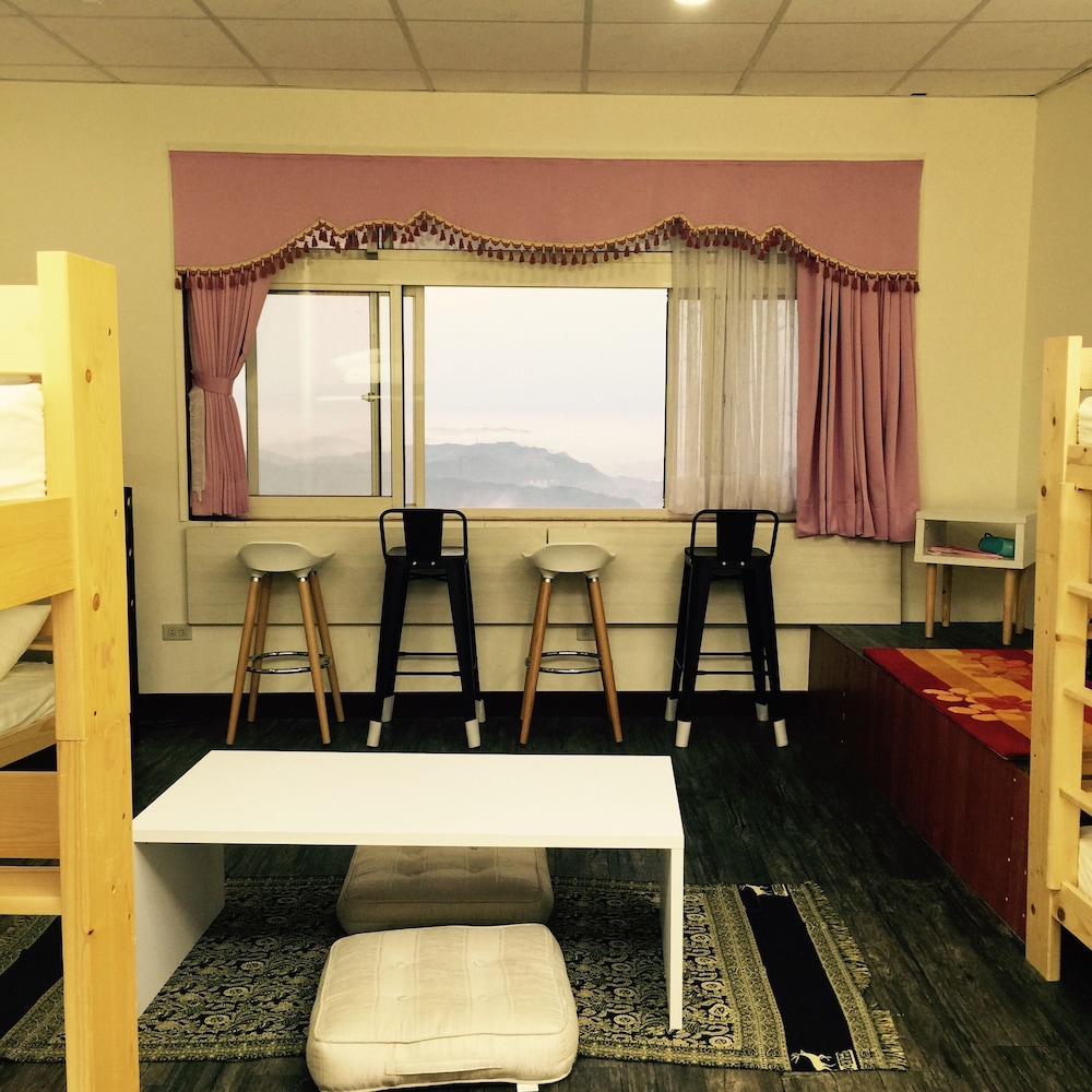 Shared Dormitory, Women Only, Sea View