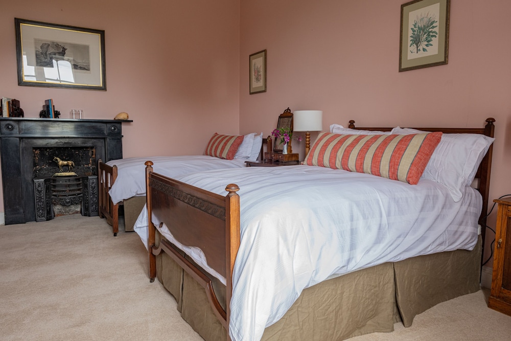 Deluxe Double Room, Shared Bathroom (Main House) photo 3