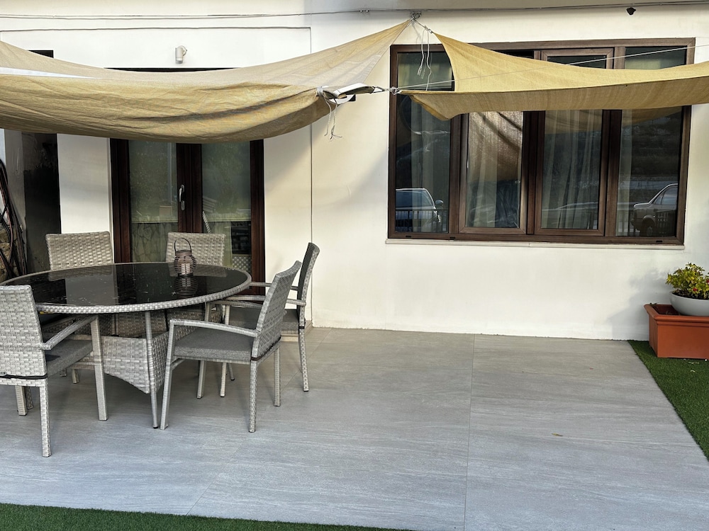 Apartment, 2 Bedrooms, Terrace photo 1