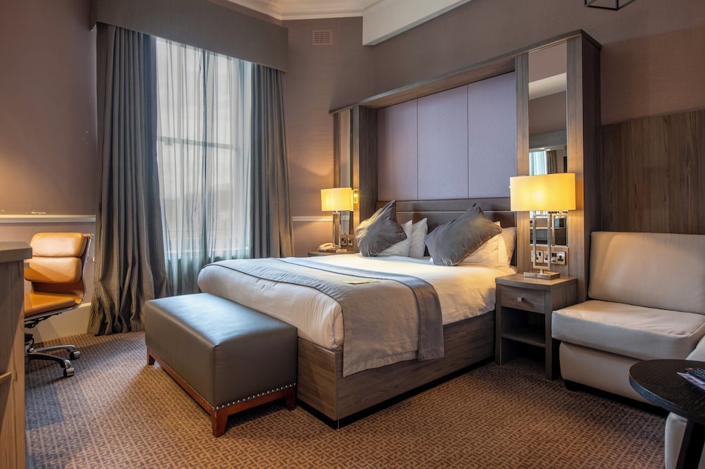 Premium Room, 1 King Bed, Jetted Tub - Photo 4