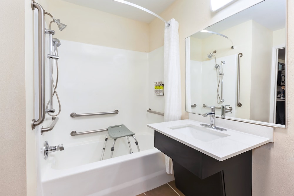 Studio Suite, 1 Queen Bed, Accessible (Mobility Accessible) - Photo 1