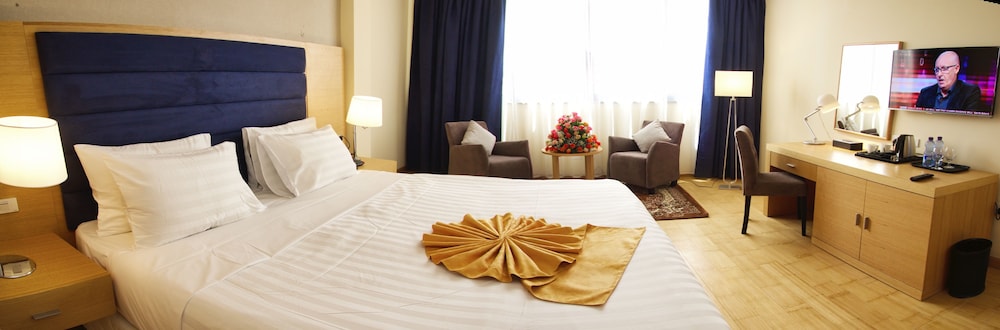 Executive Suite photo 1