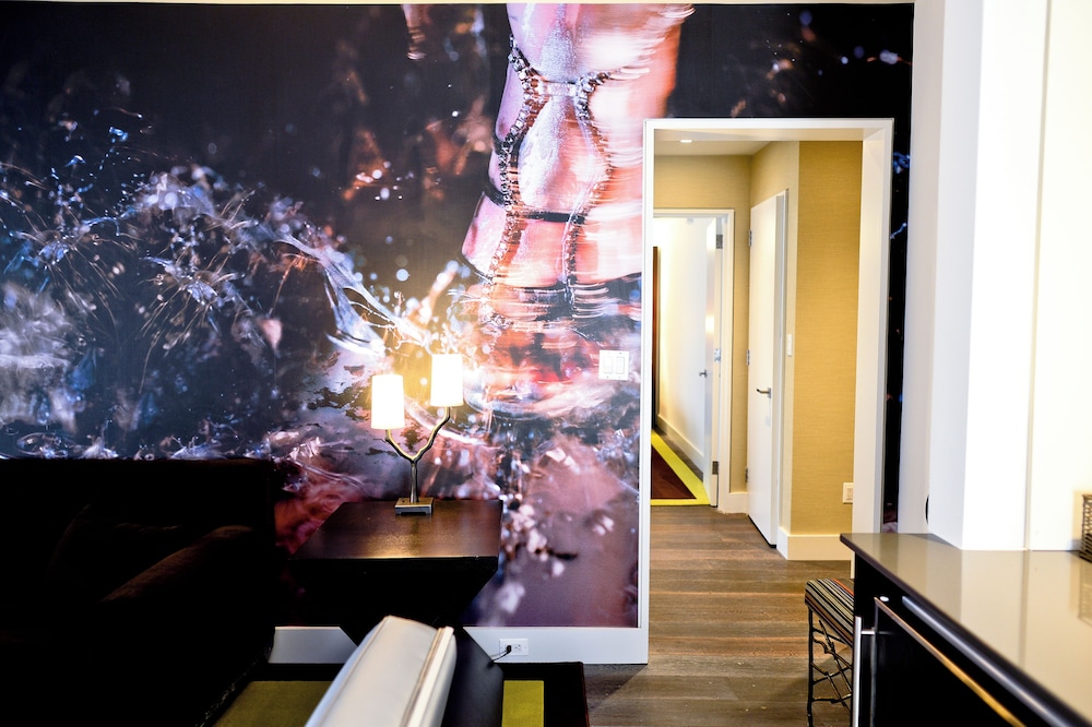 Executive Suite, City View photo 2