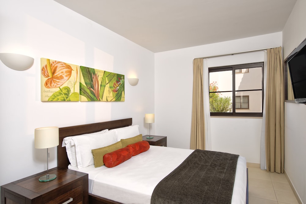 Family Suite, 2 Bedrooms - Photo 2