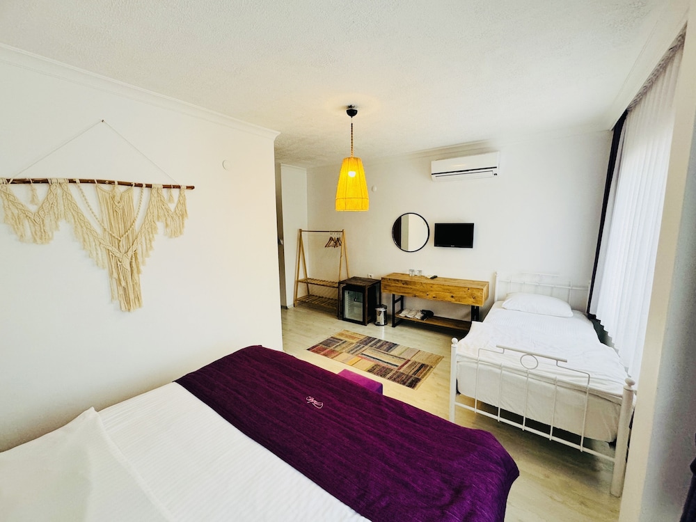 Superior Triple Room photo 3