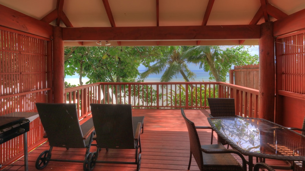 Comfort Bungalow, 1 Queen Bed, Beach View photo 3
