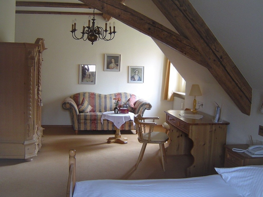 Double Room - Photo 8