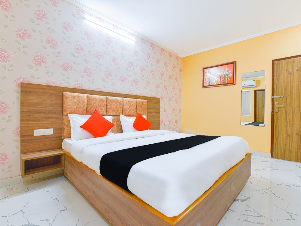 Deluxe Room - Photo 1
