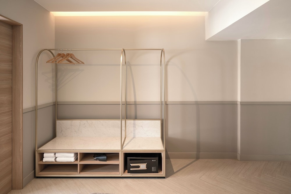 Family Room (with Bunk Bed) thumbnail 6