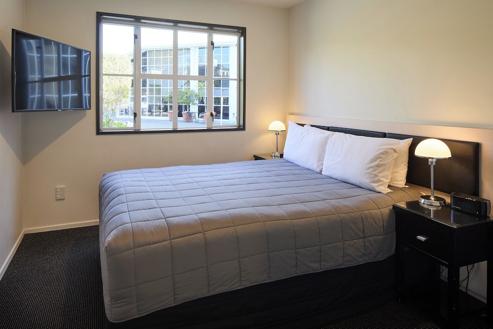 2 Bedroom Hotel Room photo 3