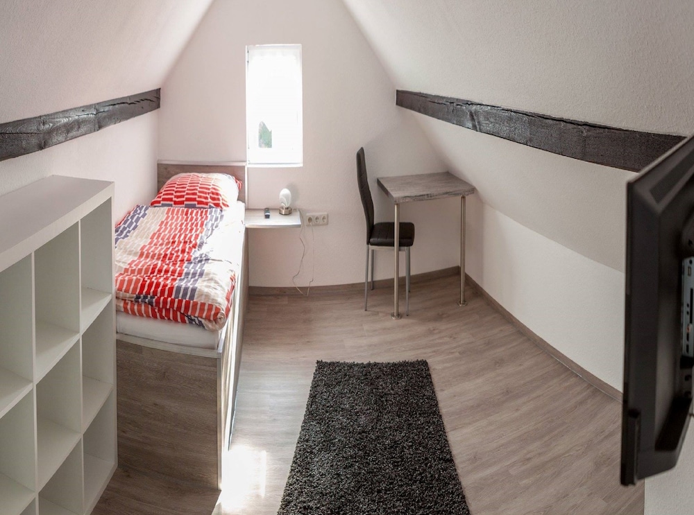 Single Room photo 3