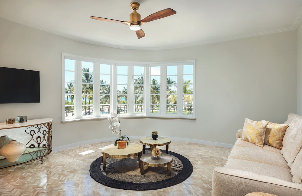 Suite, 1 King Bed, Ocean View