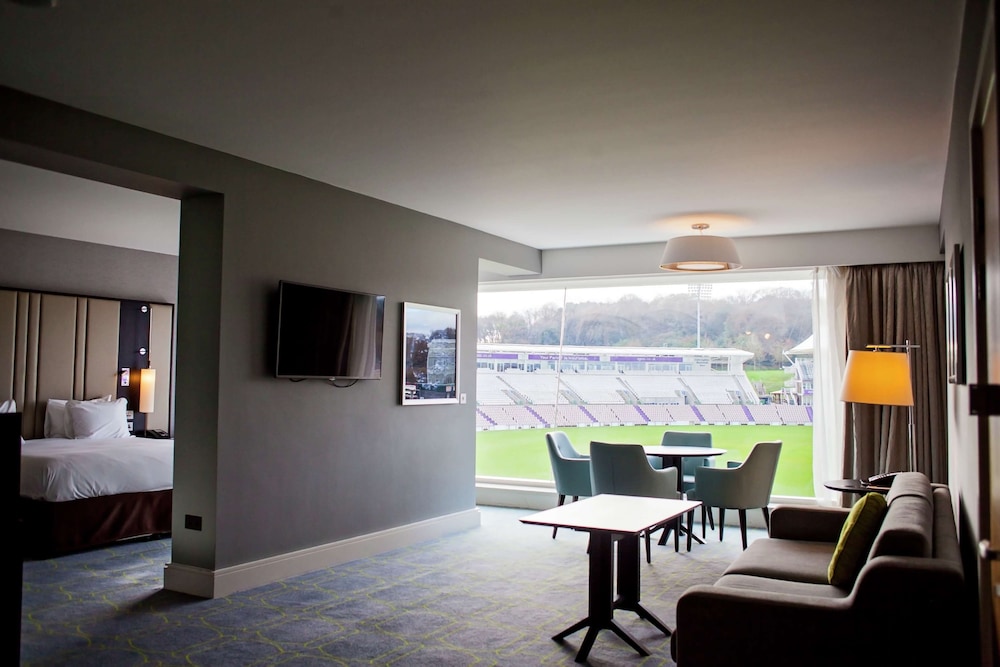 Presidential Suite, 1 King Bed, Non Smoking photo 3