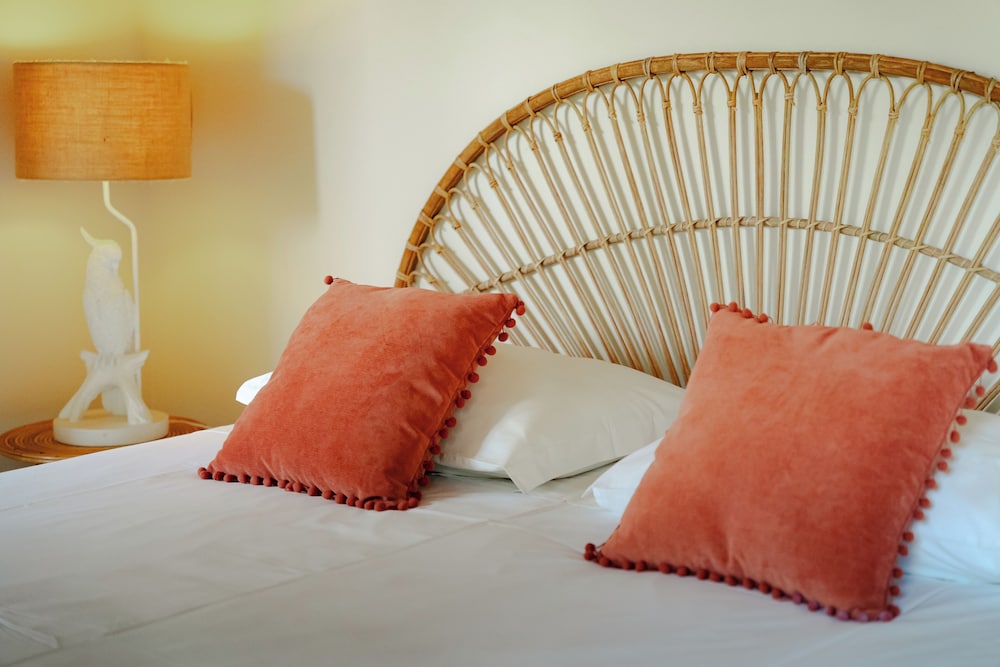 Superior Twin Room (TWIN-SUPERIOR)