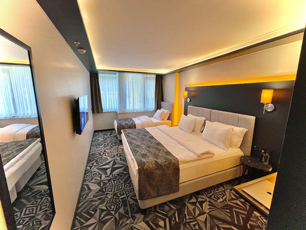 Standard Triple Room photo 2
