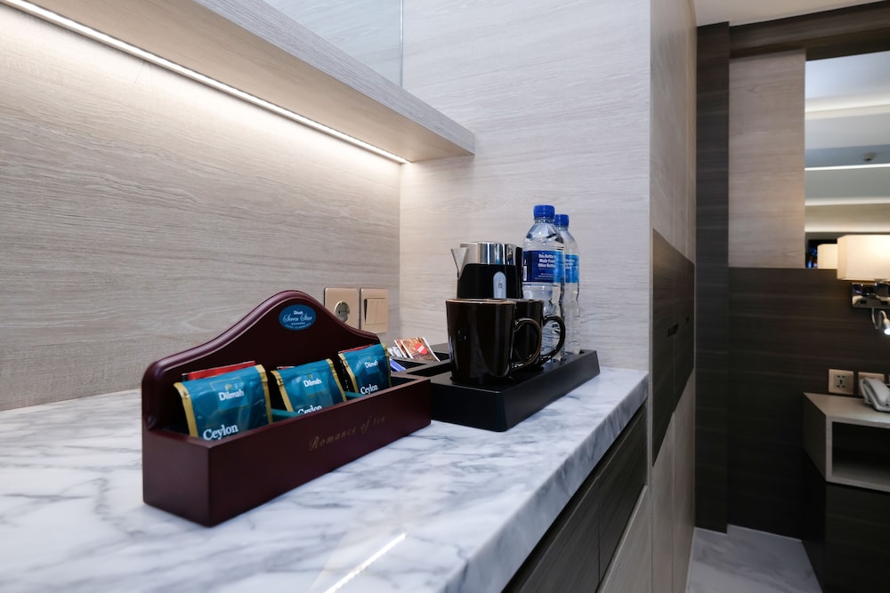 Honeymoon Studio Suite, 1 King Bed, Non Smoking, City View photo 2