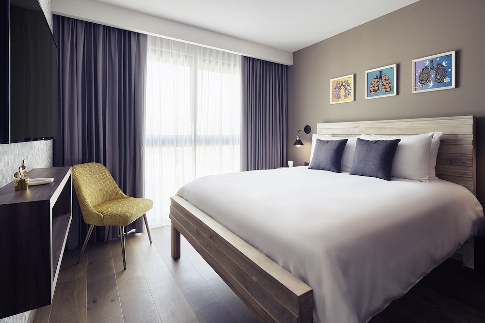 City Suite, Multiple Beds, Non Smoking, City View