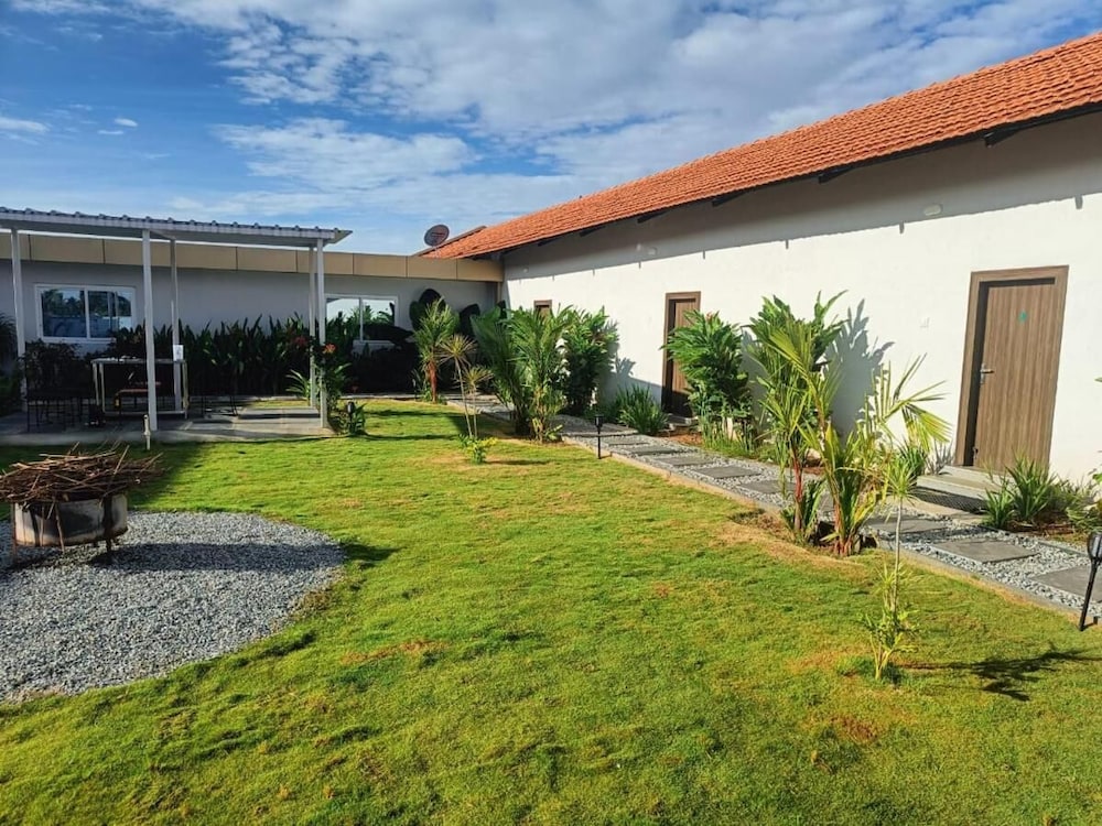 Deluxe Double Room, Balcony, Garden View photo 2