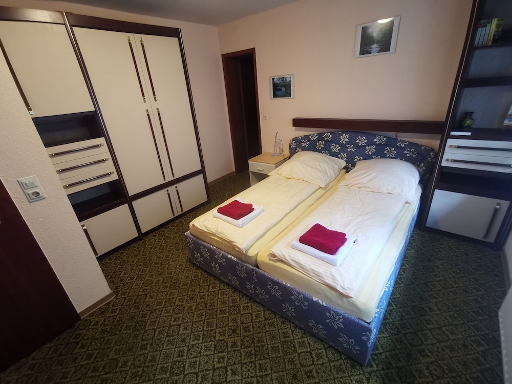 Basic Double Room