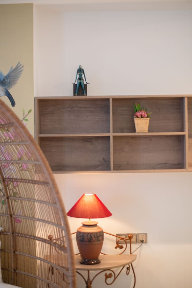 Honeymoon Room - Photo 10