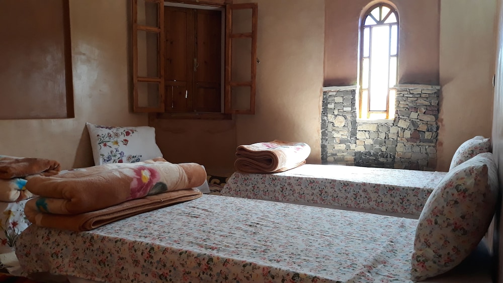 Traditional Triple Room, 3 Twin Beds, Private Bathroom photo 3